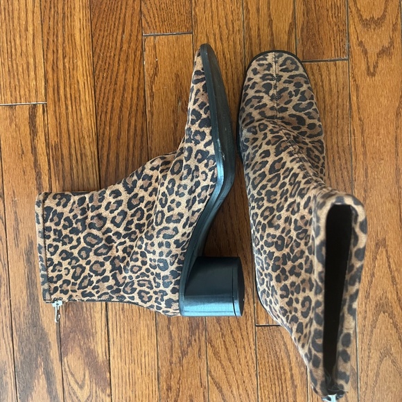 Animal print/ Leopard ankle booties - Picture 2 of 5